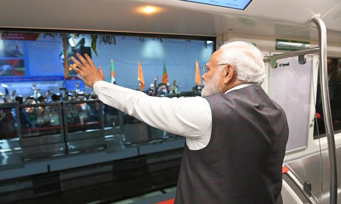 PM opens infra projects Mumbai