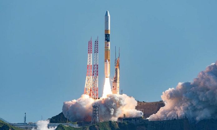 Japan spacecraft moon