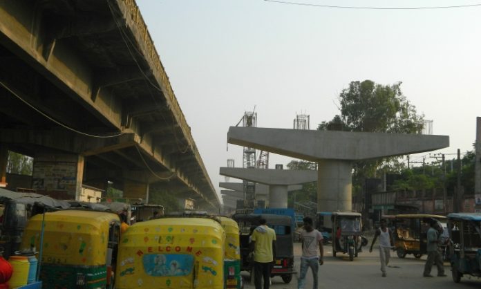 Bridge parallel to MG Setu